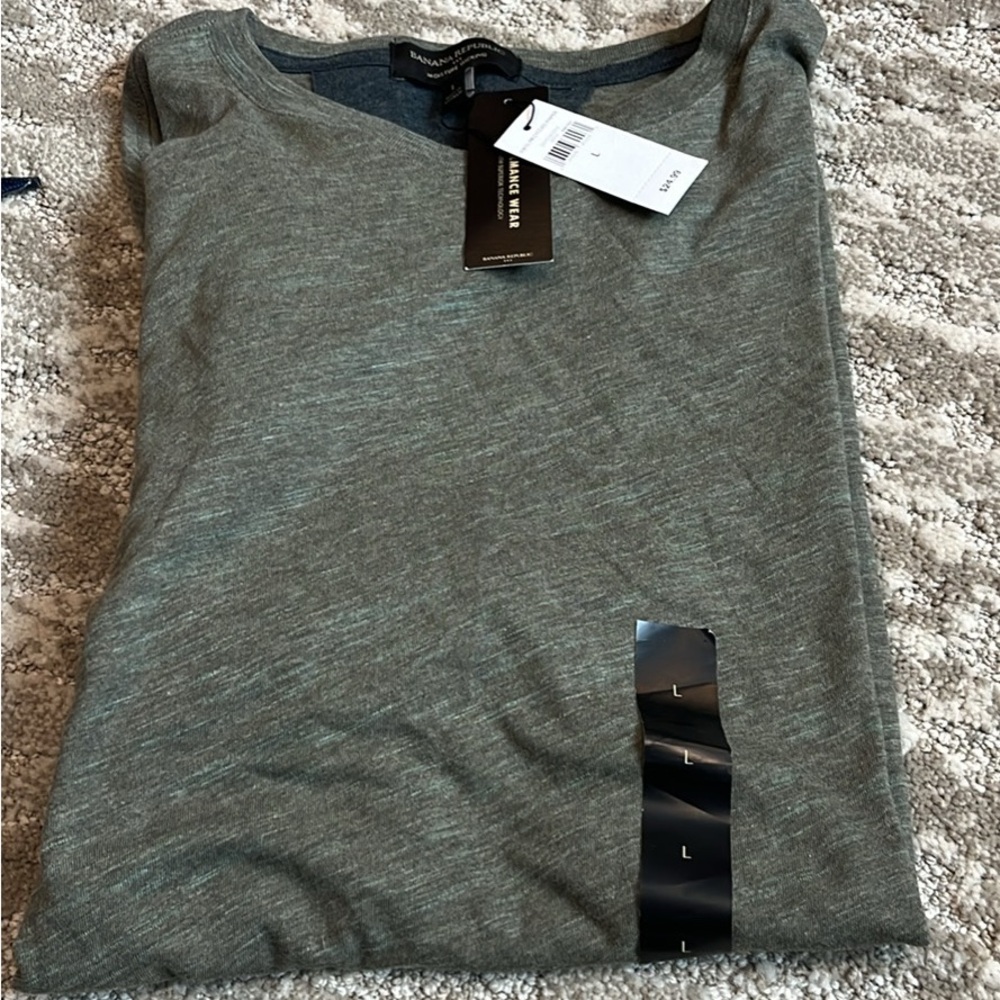 Banana Republic Men’s Gray Top